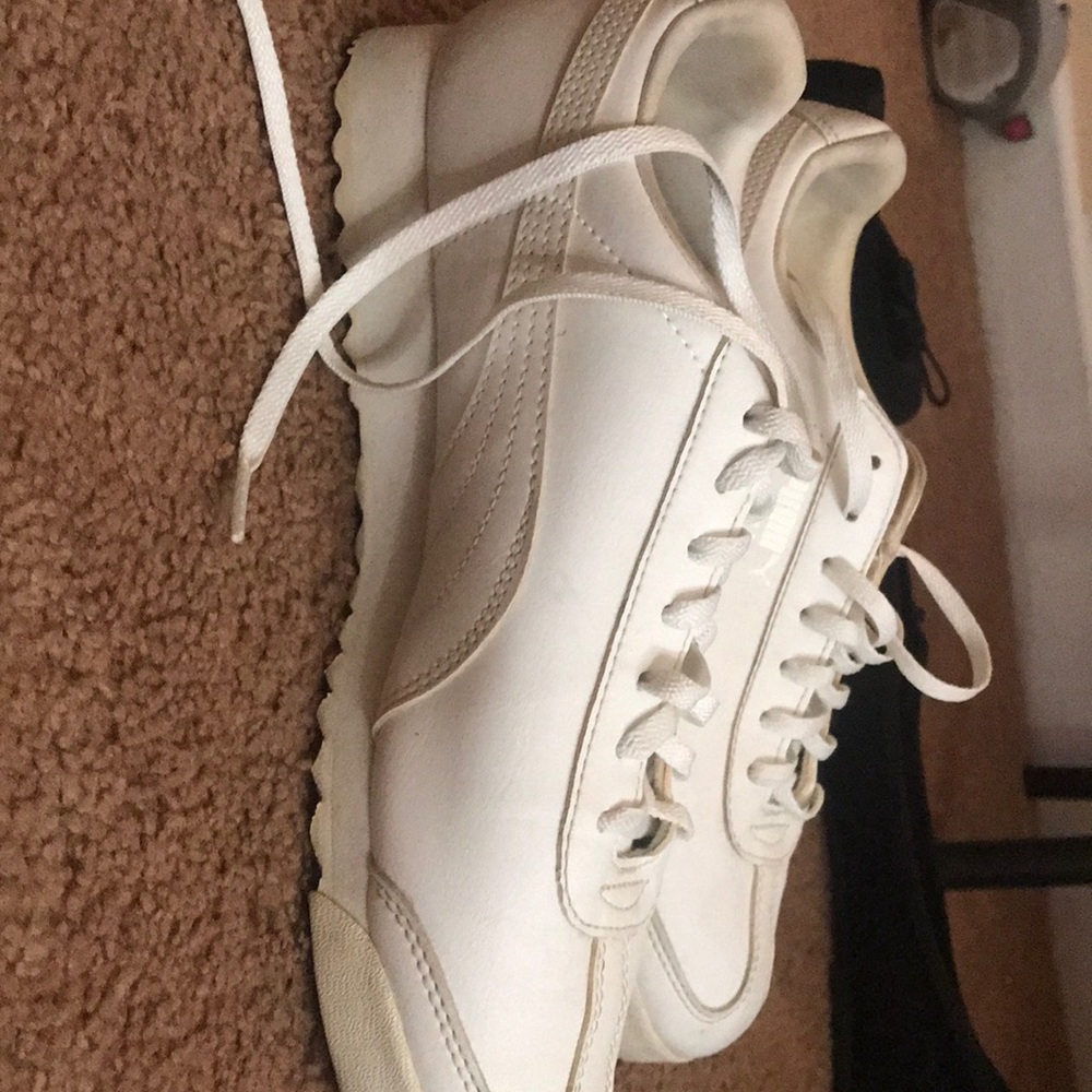 puma Roma classics. WHITE - Picture 1 of 2